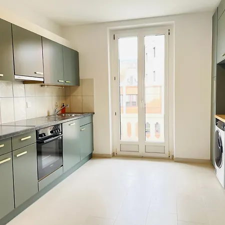 Molierex23 6 Personnes * Delémont